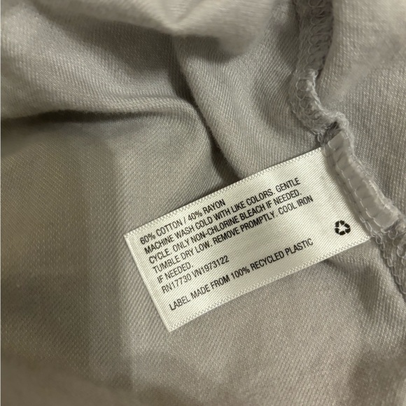 Light grey button down shirt - Picture 3 of 3